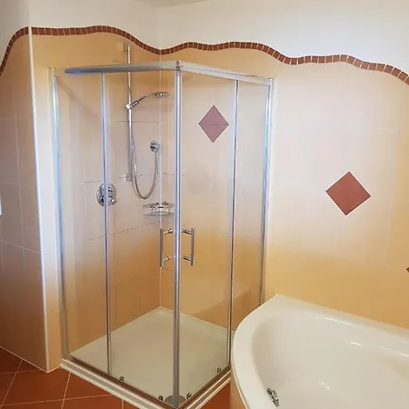 Ferienhaus Wurm * פוגנברג